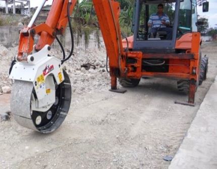 Simex CT 2.8 Arm wheel compactor